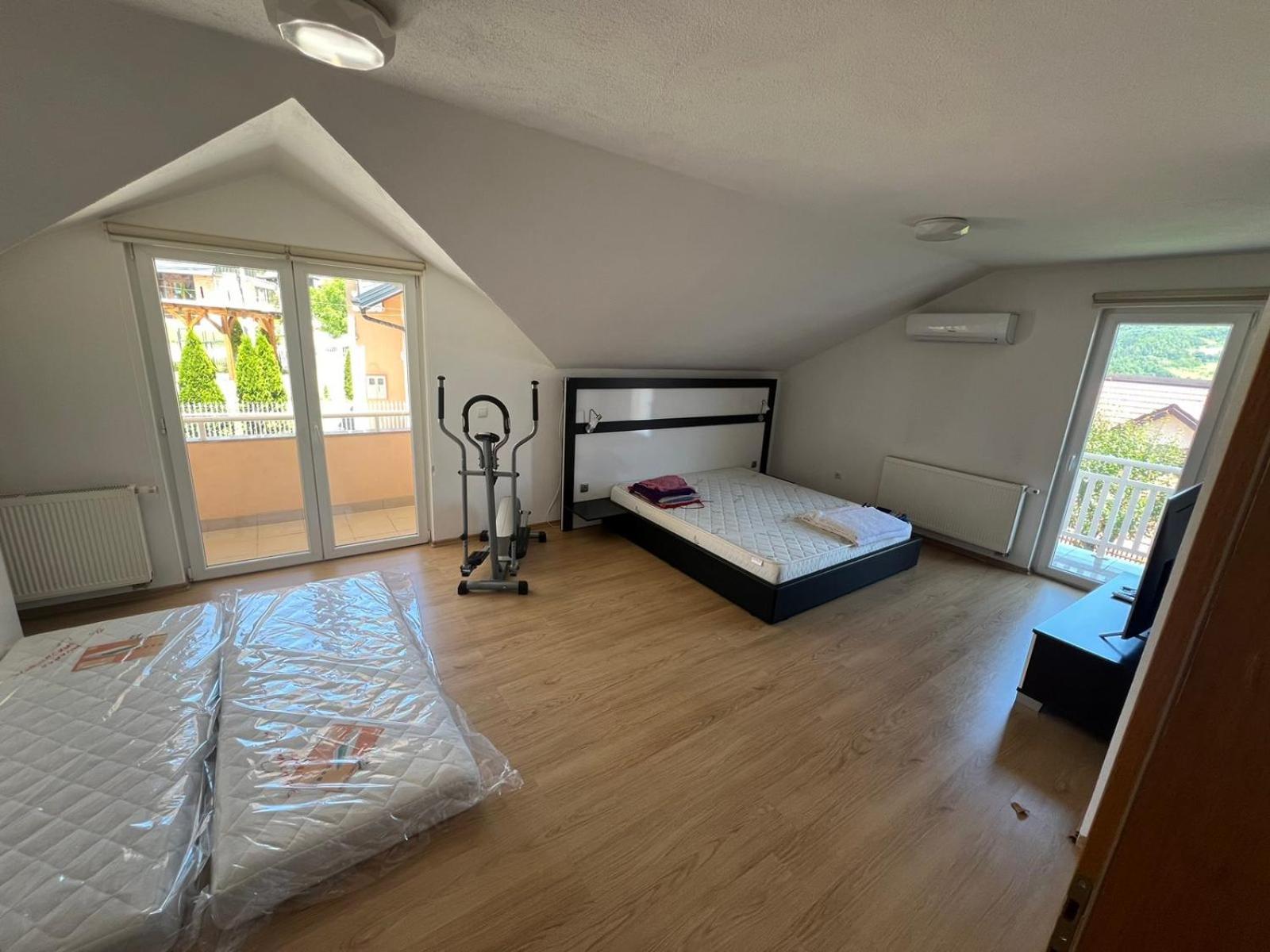Jasmina Villa